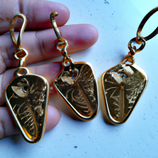 The Benefits of Choosing Handmade Gold Leaf Keychains Over Mass-Produced Ones